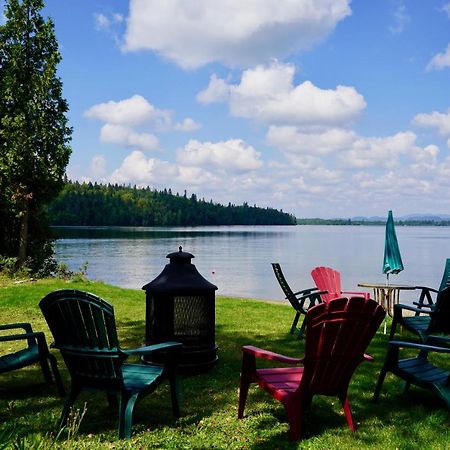 Le Cent Villa Chicoutimi Dış mekan fotoğraf